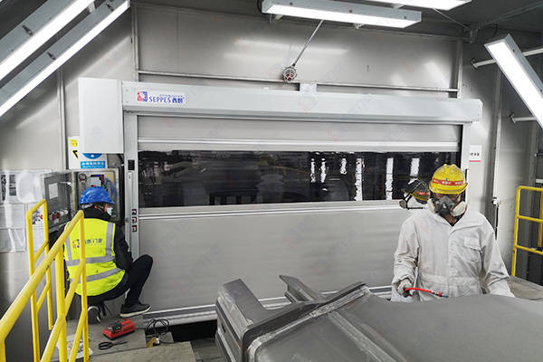 無(wú)錫噴涂設(shè)備間防爆快速門(mén)縮略圖 無(wú)錫噴涂設(shè)備間防爆快速門(mén)縮略圖